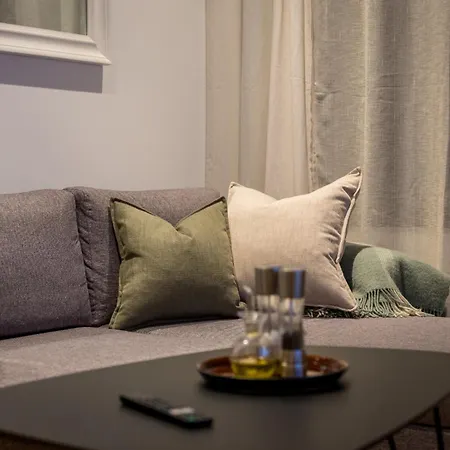 Modern In Center Apartament