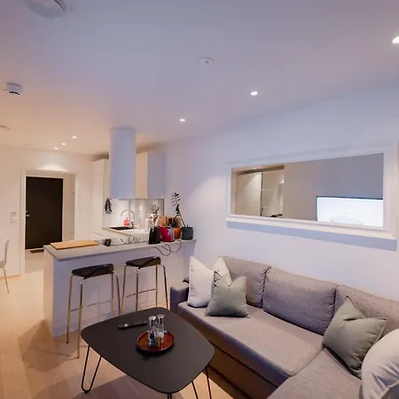 Modern In Center Apartament *