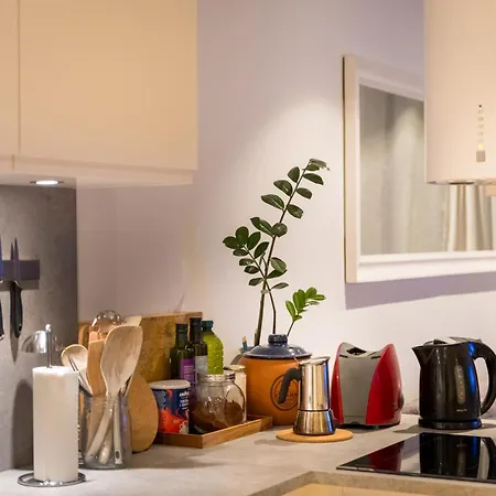 Modern In Center Apartament